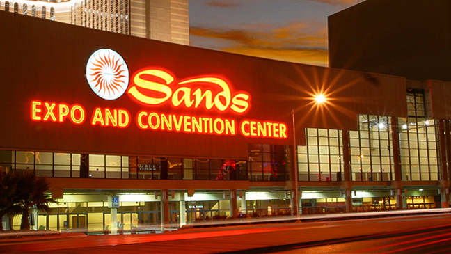 Limo Service to Country Christmas Show at Sands Expo